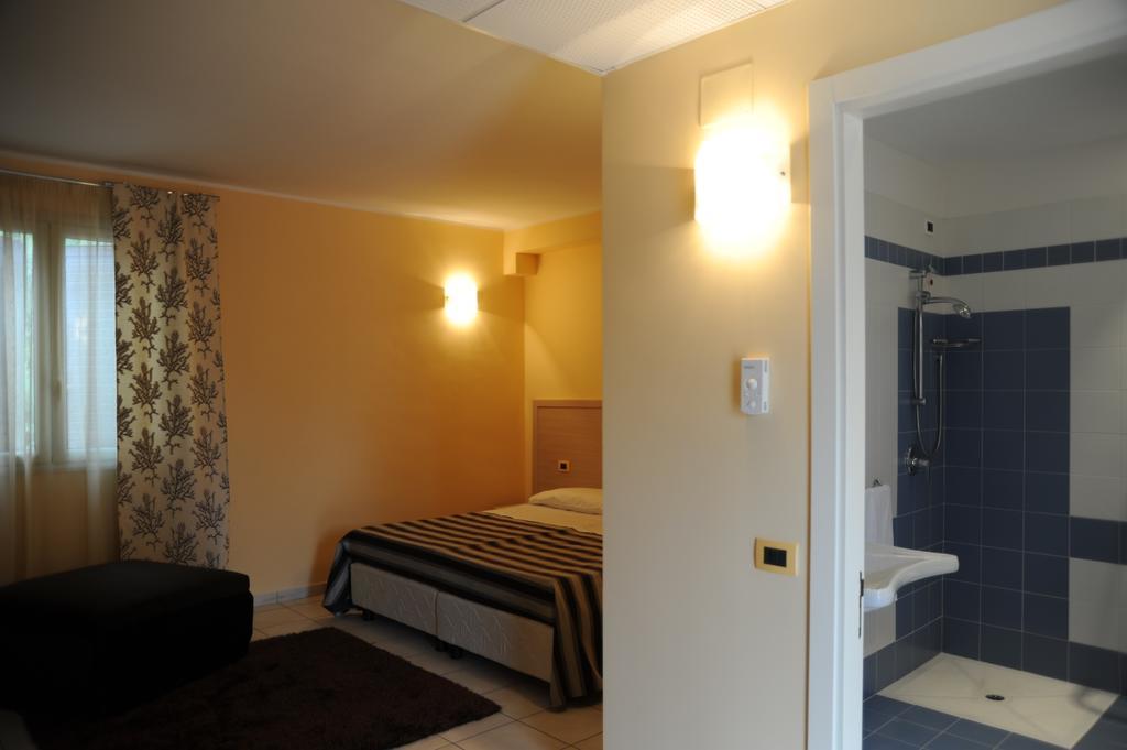 פונטנה ביאנקה Hotel Bulla Regia מראה חיצוני תמונה