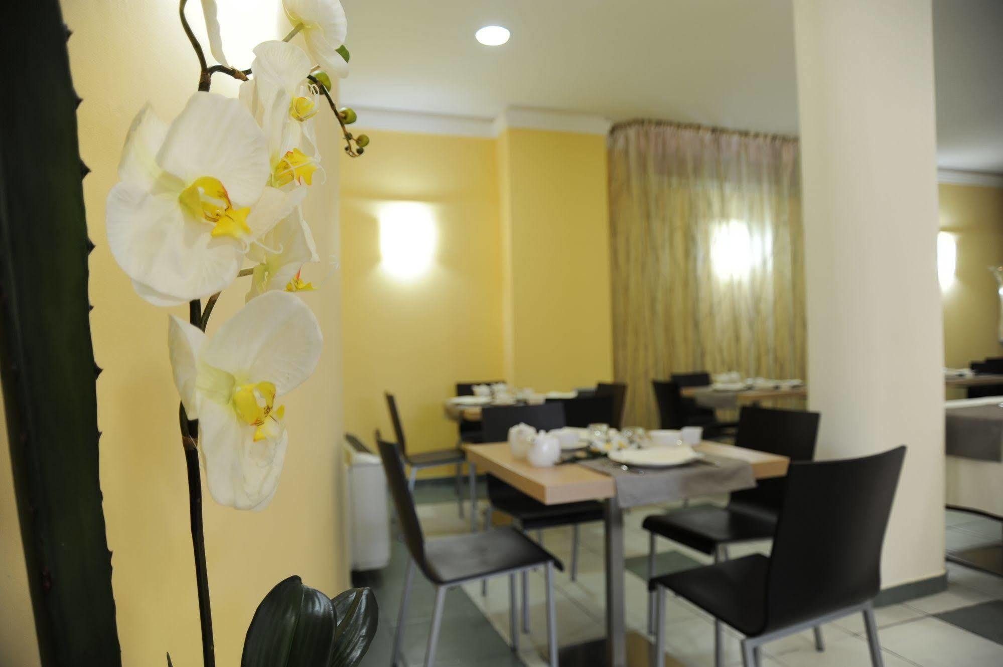 פונטנה ביאנקה Hotel Bulla Regia מראה חיצוני תמונה