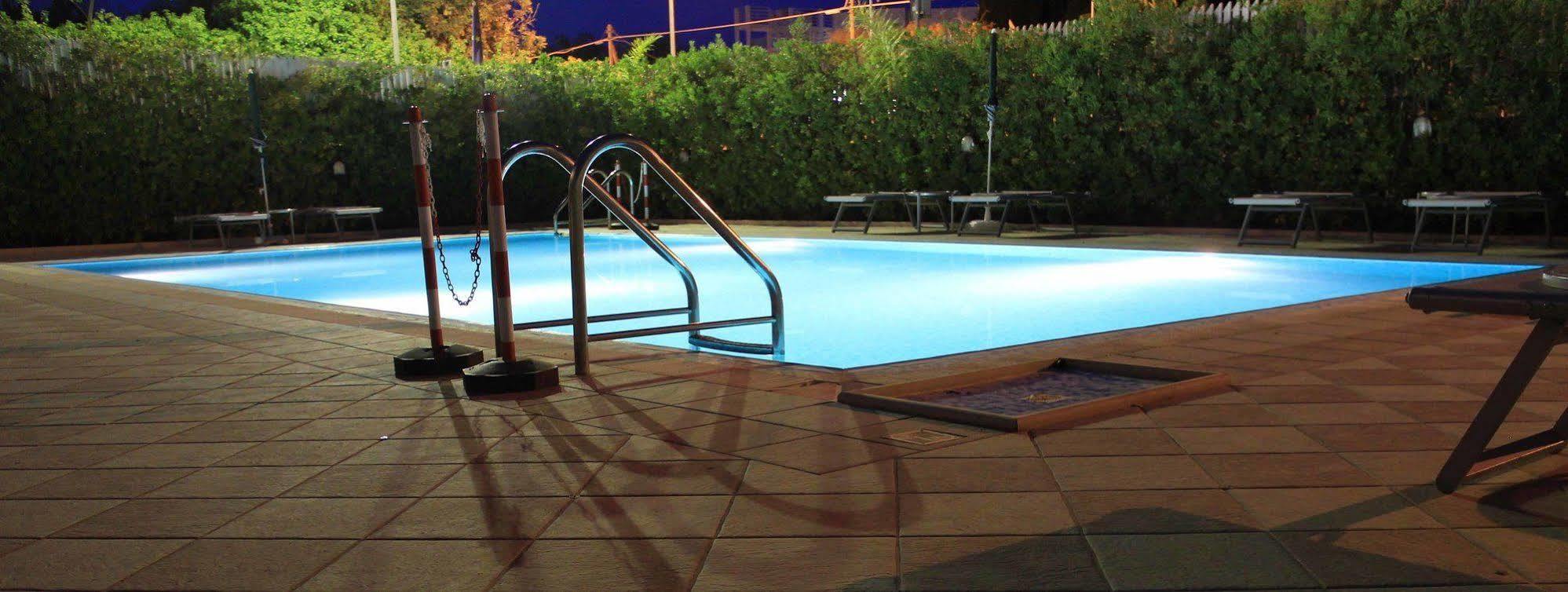 פונטנה ביאנקה Hotel Bulla Regia מראה חיצוני תמונה