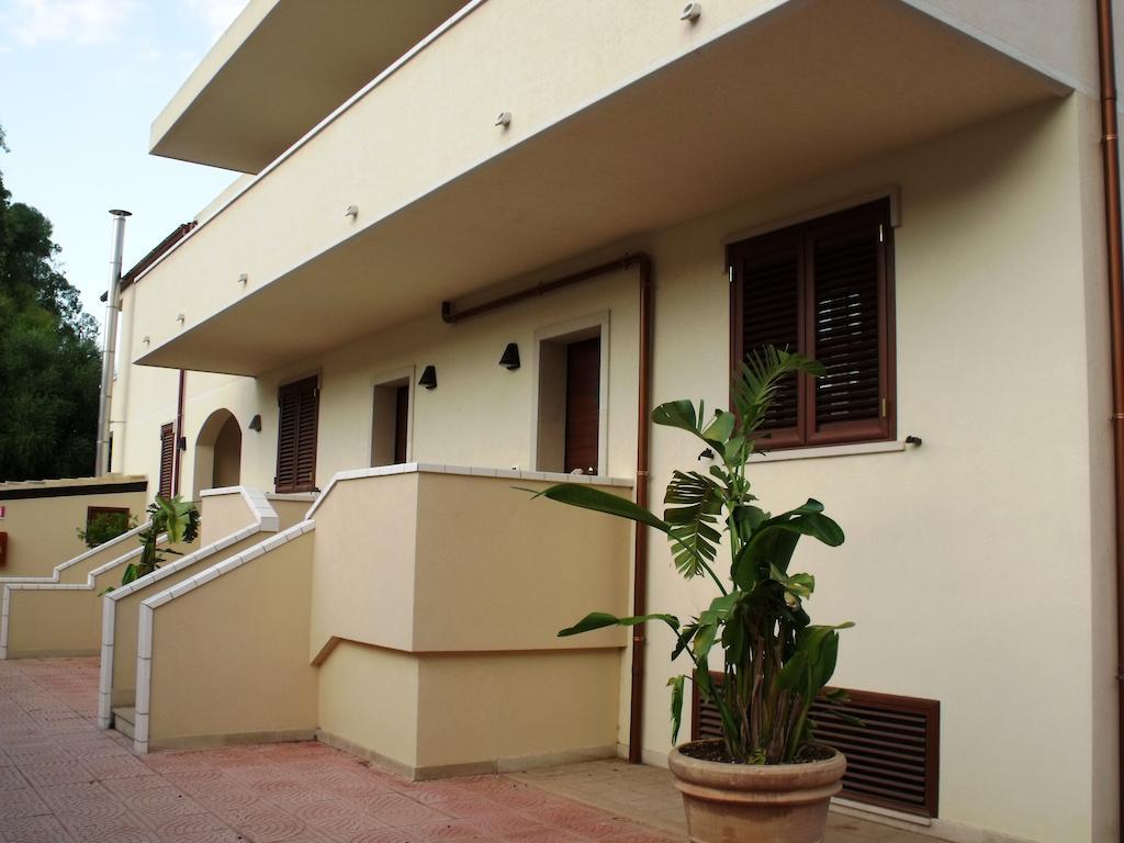פונטנה ביאנקה Hotel Bulla Regia מראה חיצוני תמונה