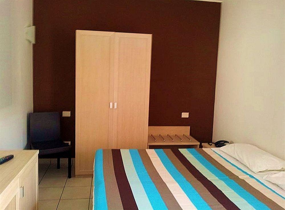 פונטנה ביאנקה Hotel Bulla Regia מראה חיצוני תמונה